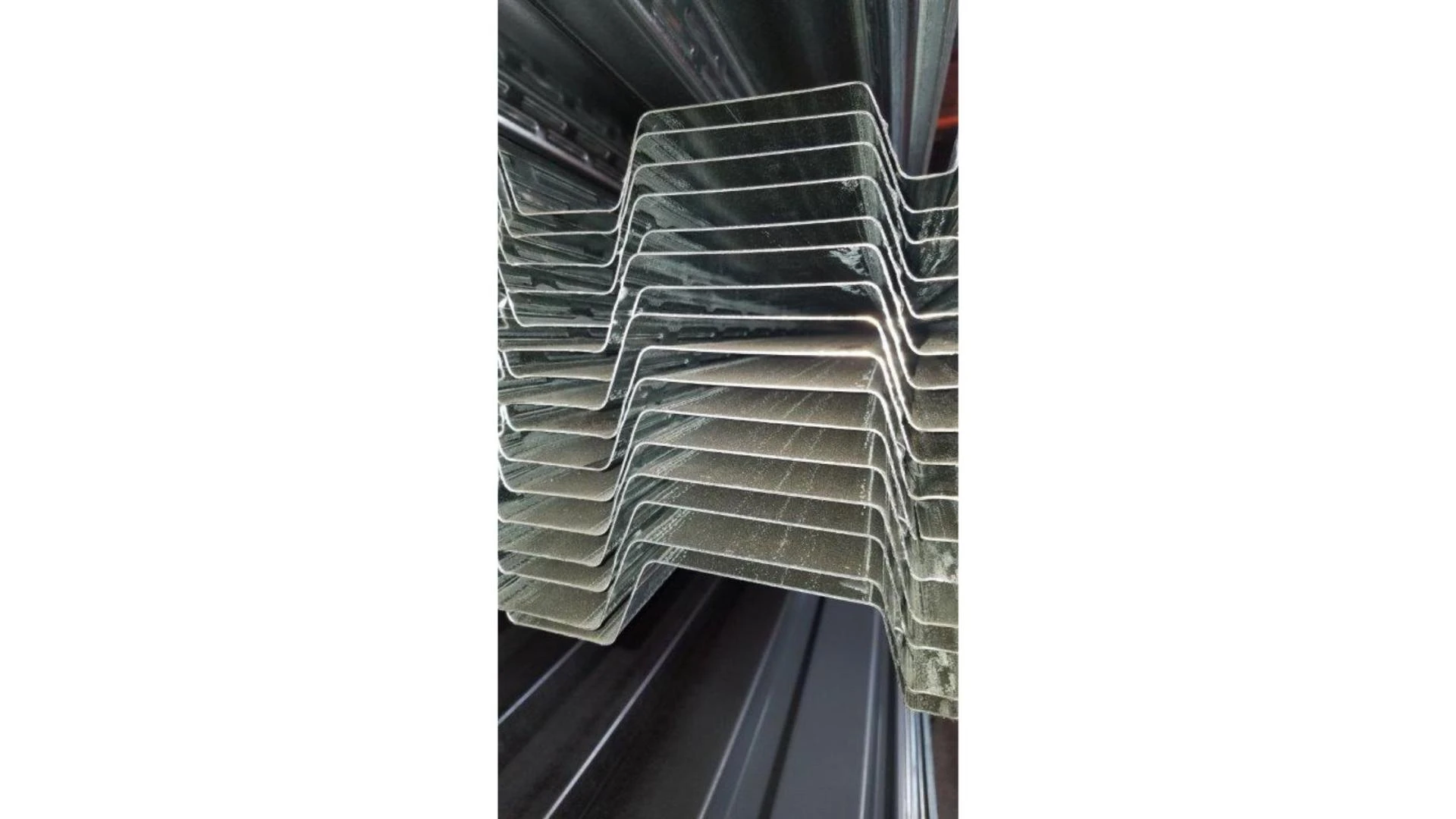 What Are the Key Benefits of Choosing W-Type Decks Over Traditional Decking Systems?