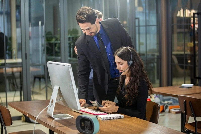 Top Customer Service Skills Every Employee Needs to Deliver Exceptional Experiences