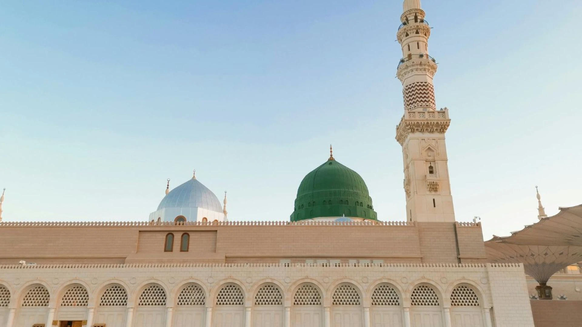 Your Guide to Booking the Best Umrah Packages from California