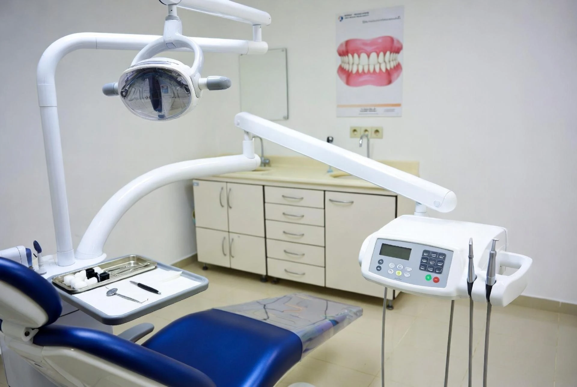 Affordable Cosmetic Dentistry for Teens in the Sharjah