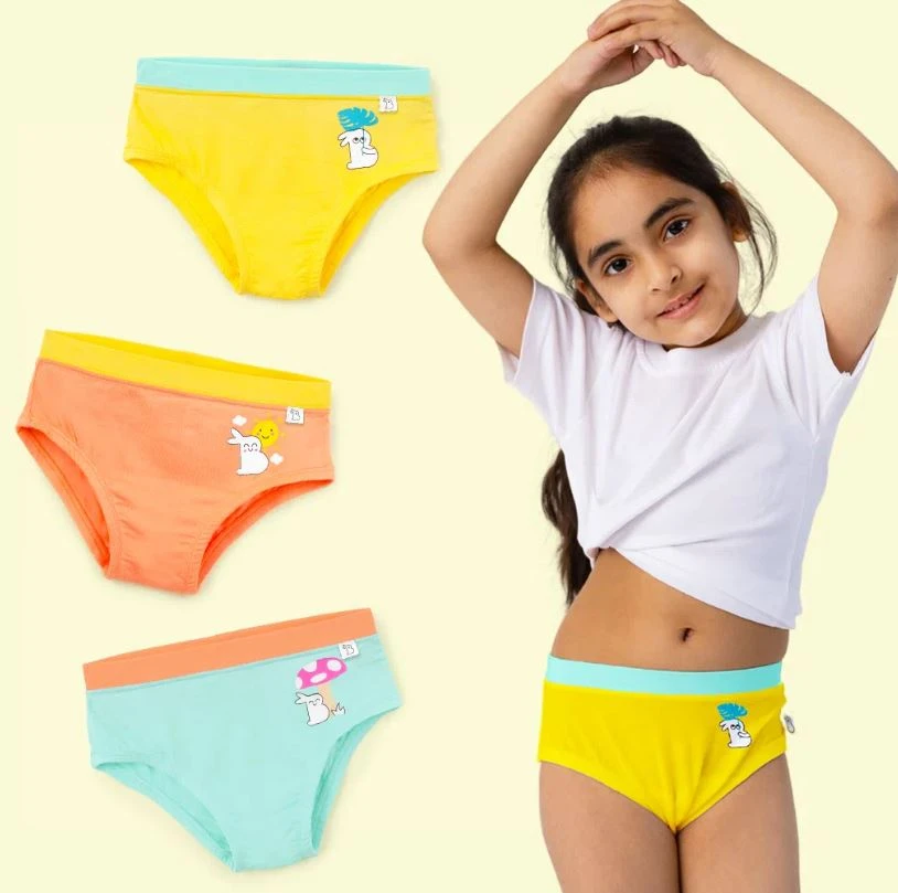 Baby Girl Underwear: When Is the Right Time to Start?
