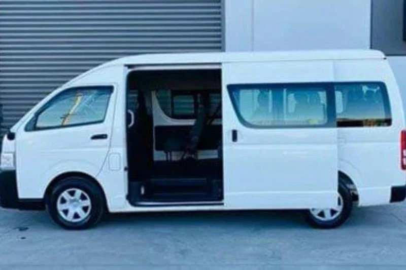 Want a Fast and Safe Maxi Cab Epping for Airport Transfers or Events?