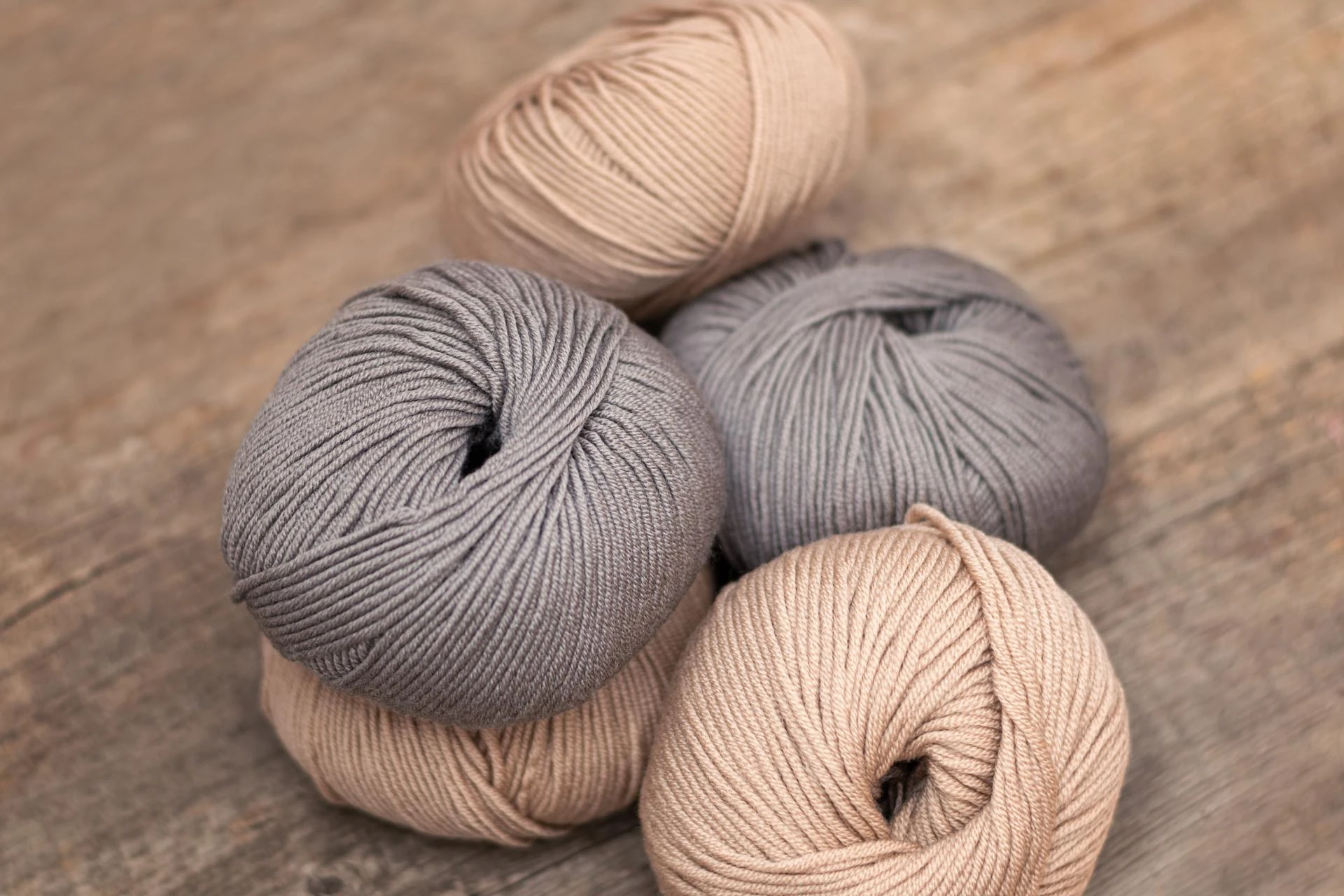 Merino Polyamide Yarn: Strong, Soft, and Long Lasting
