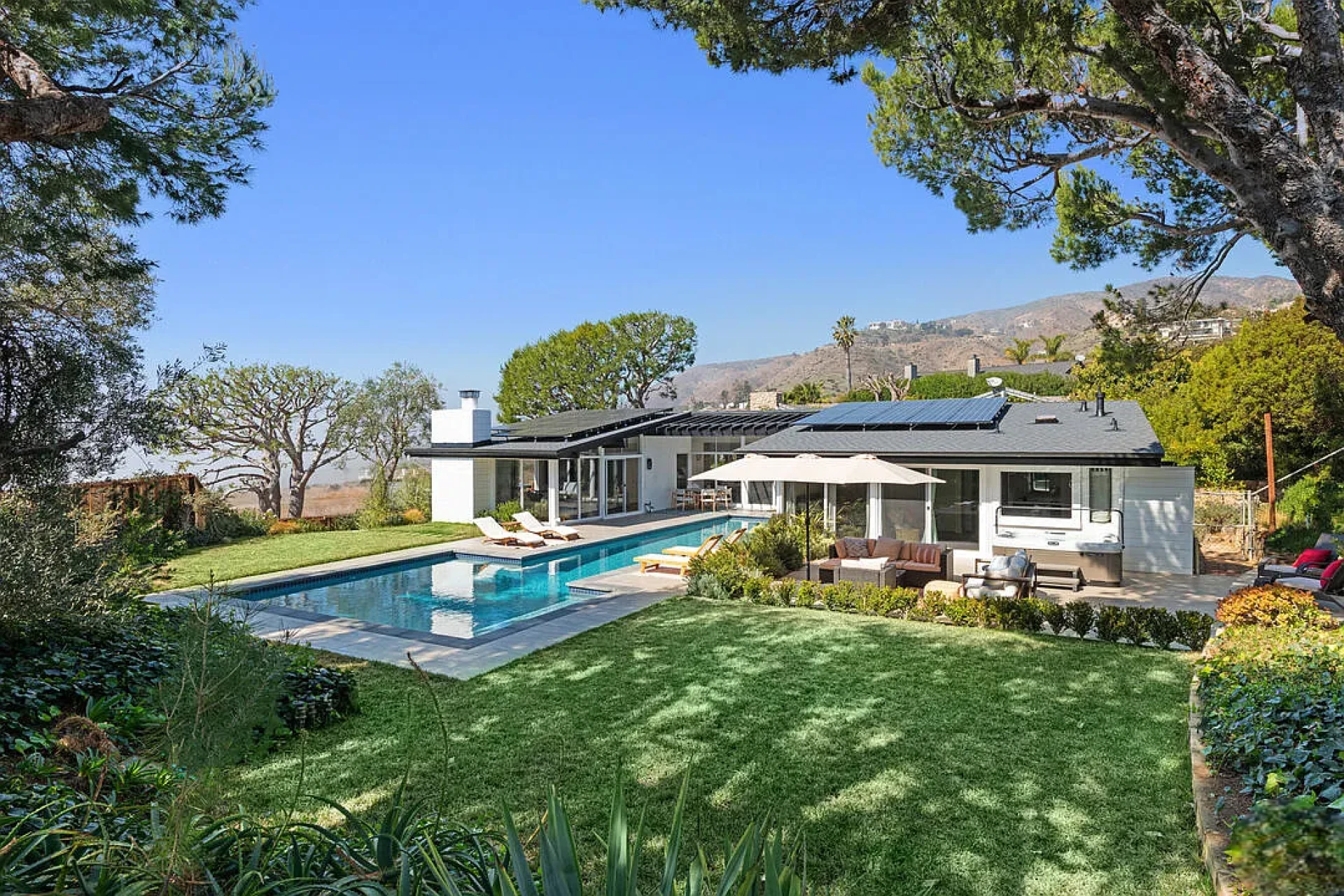 What Makes a Remodeling Contractor in Miami Stand Out From the Rest?