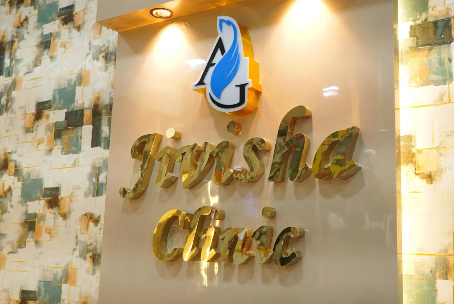 Best Dermatologist in Model Town Delhi for Glow Skin Care Hub Pro