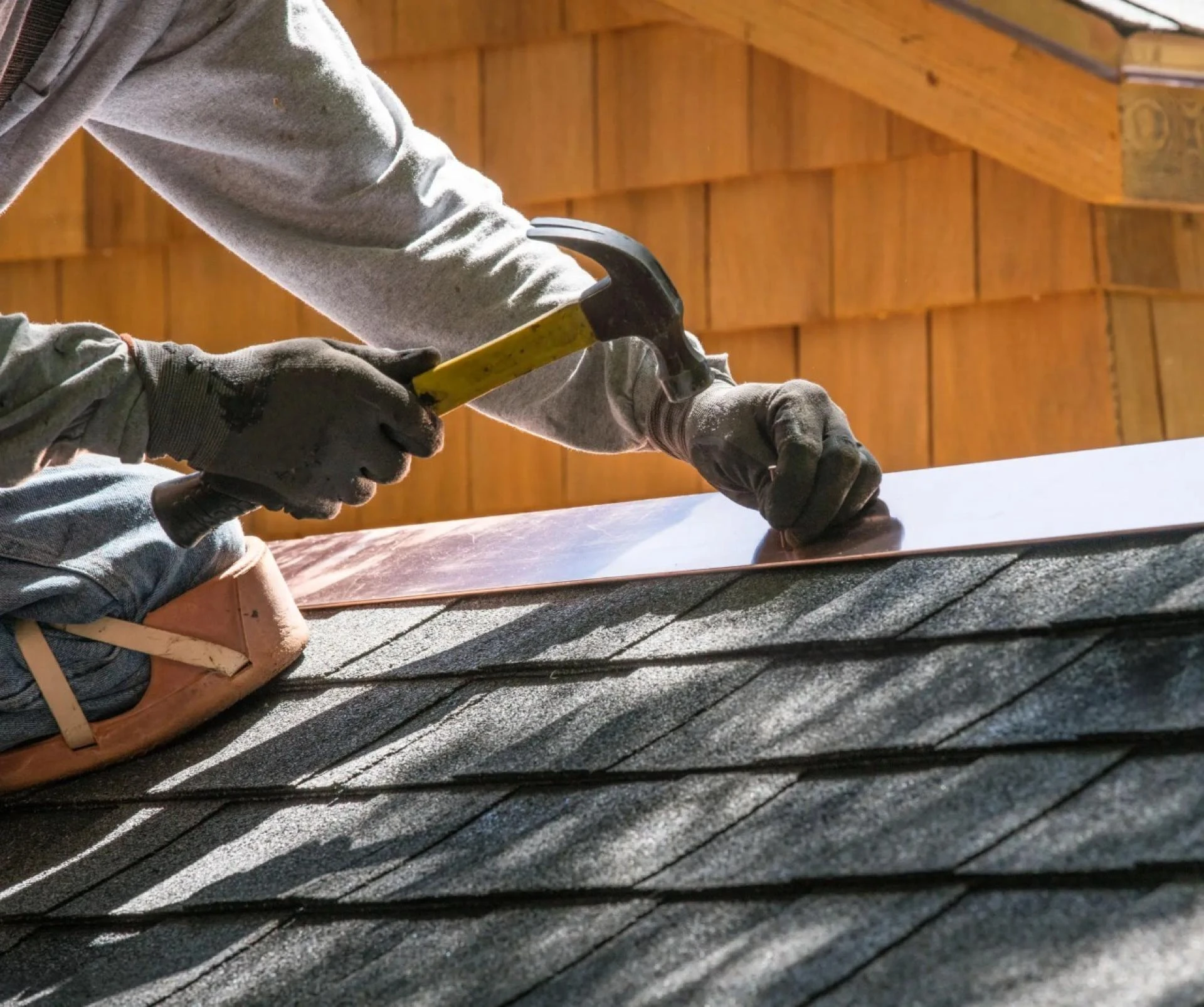 8 Reasons to Hire a Professional Roofing Company