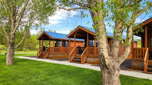 What to Know Before Booking Island Park Cabin Rentals