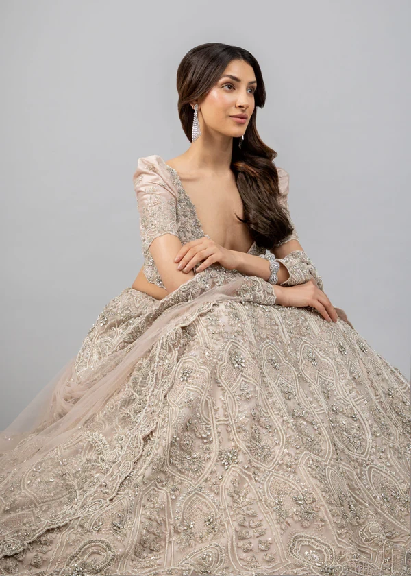 Guide to Asian Wedding Dresses in the UK