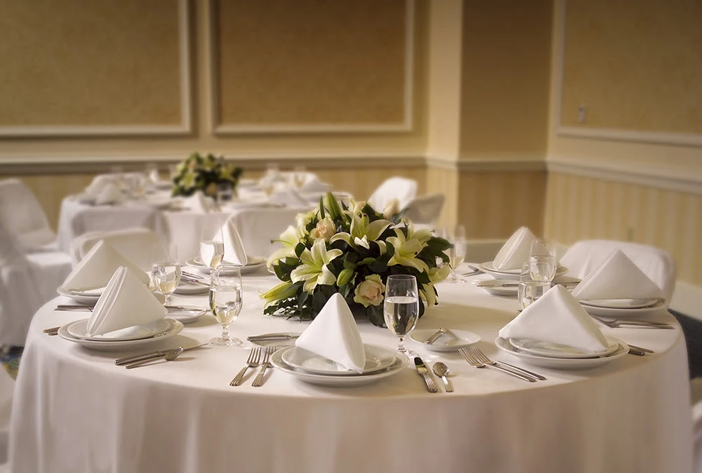 Tablecloth Rental Services: A Complete Guide for Restaurants & Events