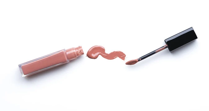 How to Prevent Liquid Lipstick from Cracking or Drying?