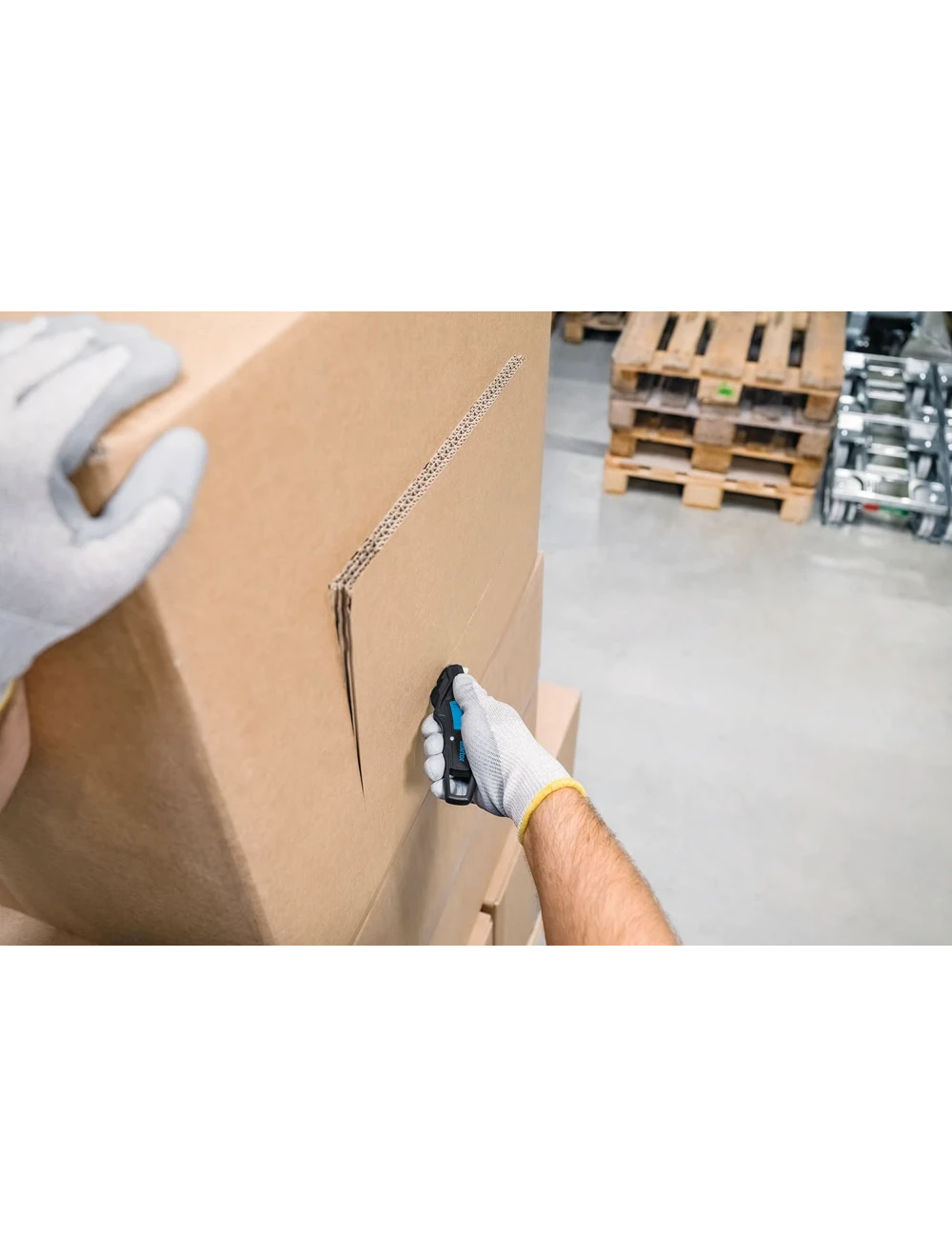 Why MARTOR Concealed Blade Knives Are a Must-Have for Safe Workplaces