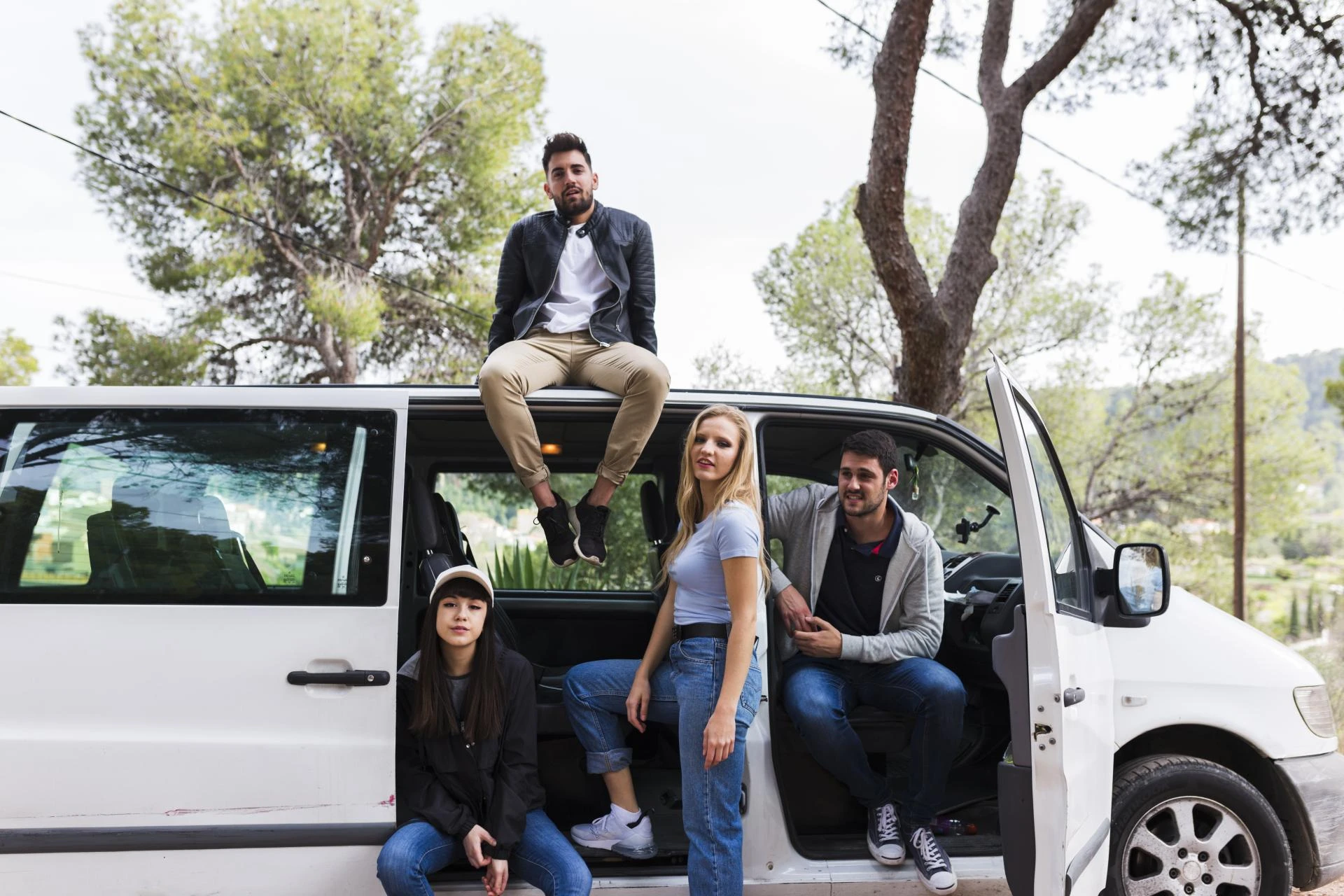 Want a Comfortable and Affordable Maxi Cab Epping Anytime You Need It?