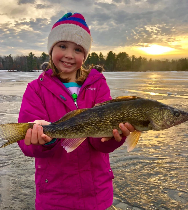 Want Better Results on the Ice? Try Flashers and Tip-Ups