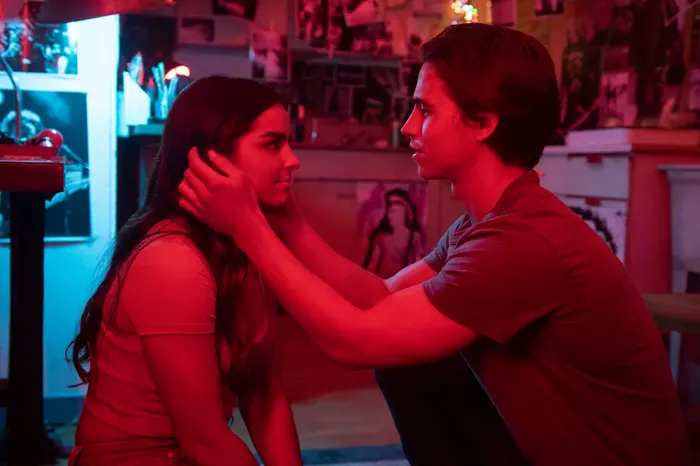 Best 32 Romance Movies Of 2021 You Must Not Miss