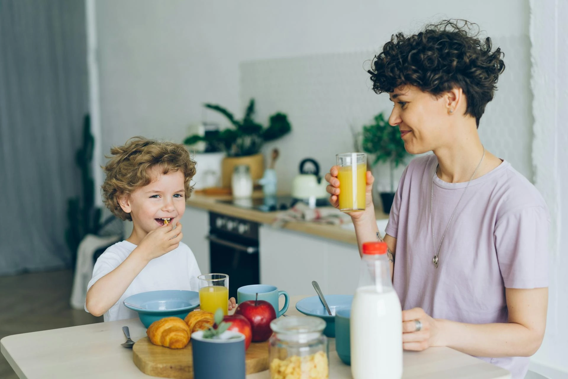 Why More Parents Are Rethinking How Their Kids Get Daily Nutrients