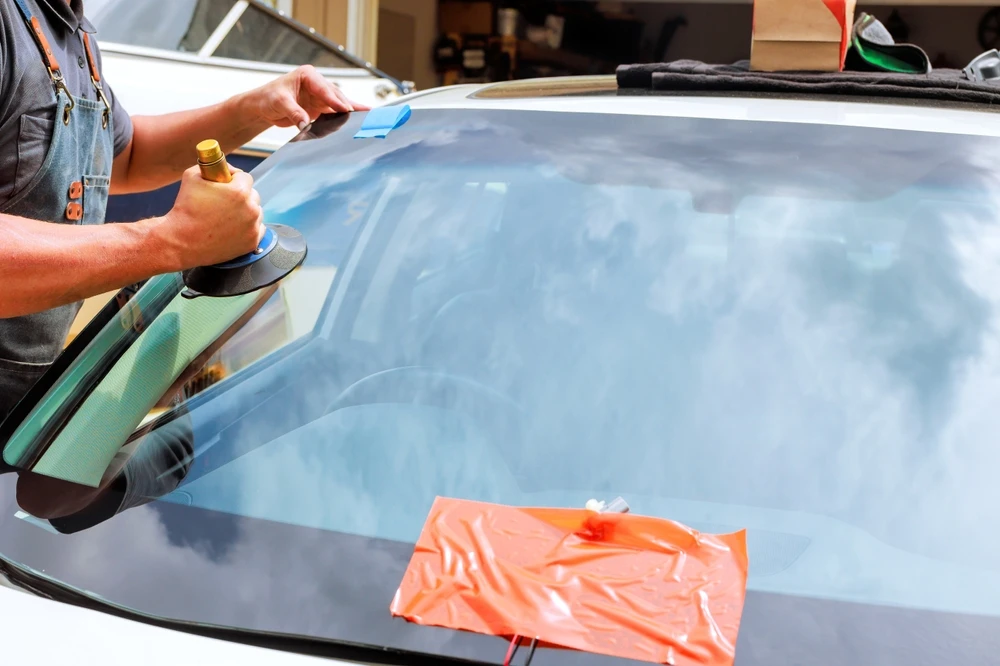 Why Timely Car Glass Replacement in New Jersey Saves You Money