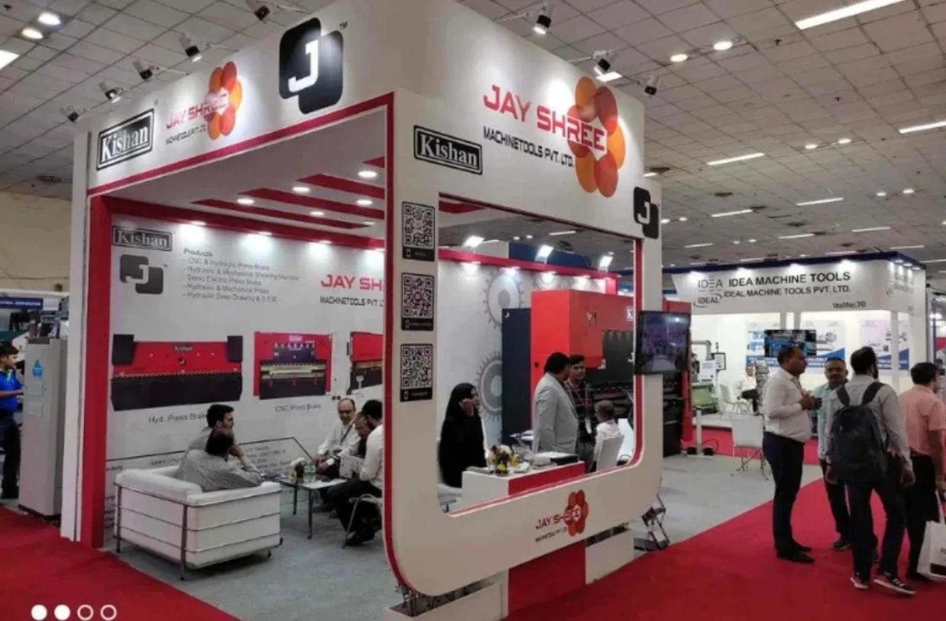 Hidden Costs & Approval Issues at DWTC? You Need Better Stand Builders