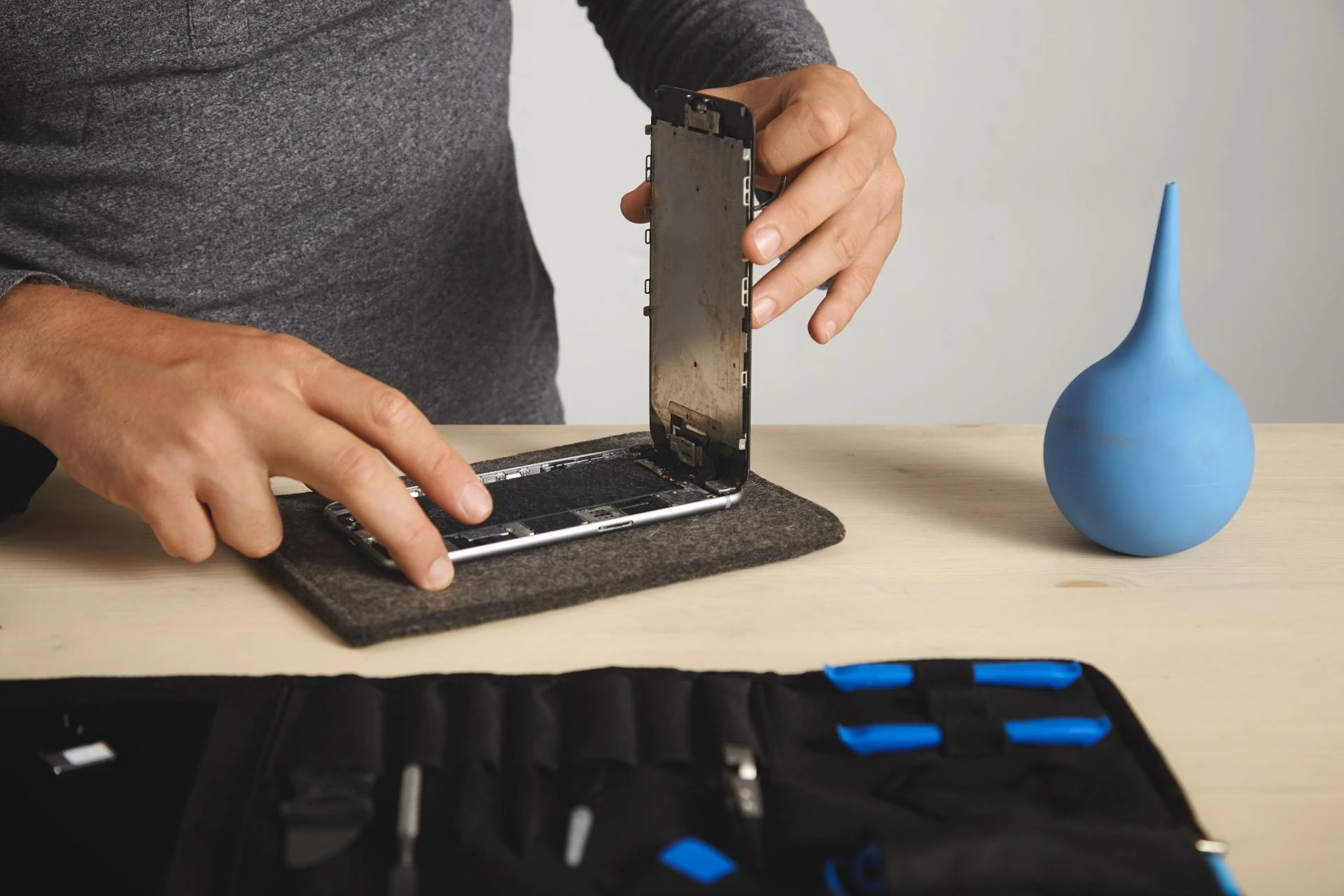 Ultimate Signs You Need iPhone Battery Replacement in Colne