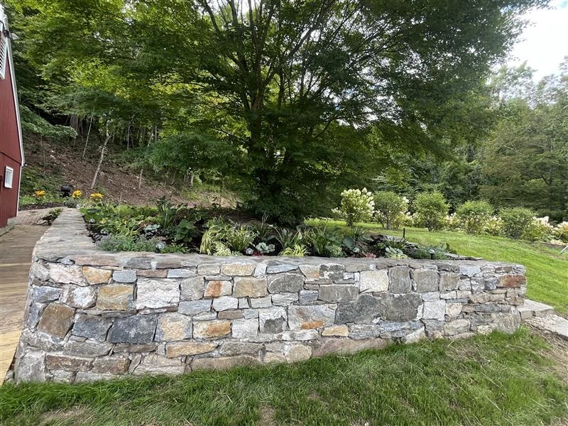 Why Staying at a Hotel Inn Near Millbrook School Makes Travel Easy?