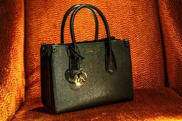 Handbag Photography for E-Commerce: Angles That Actually Sell