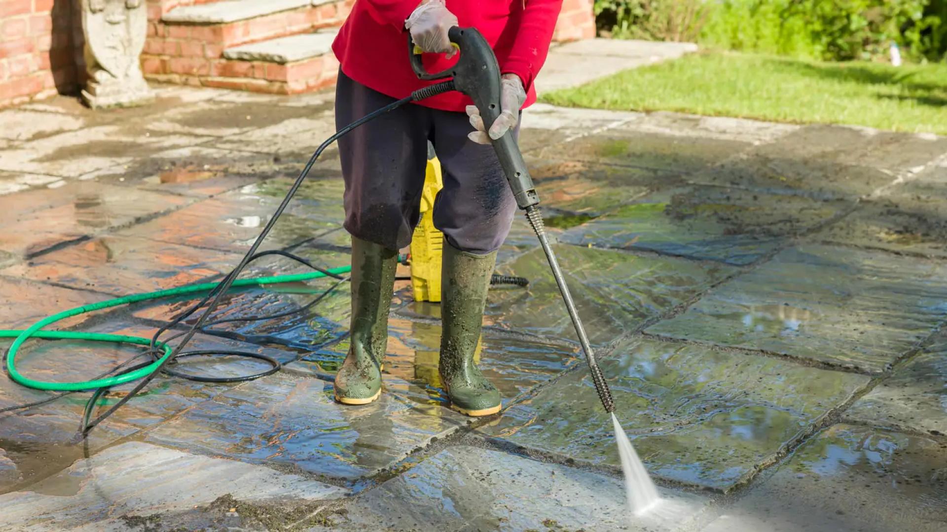 Top Benefits of Professional Pressure Washing Services in Los Angeles