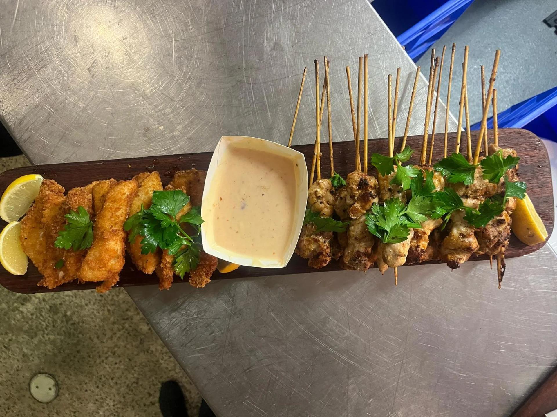 A Complete Guide to Paella Pan Hire for Events