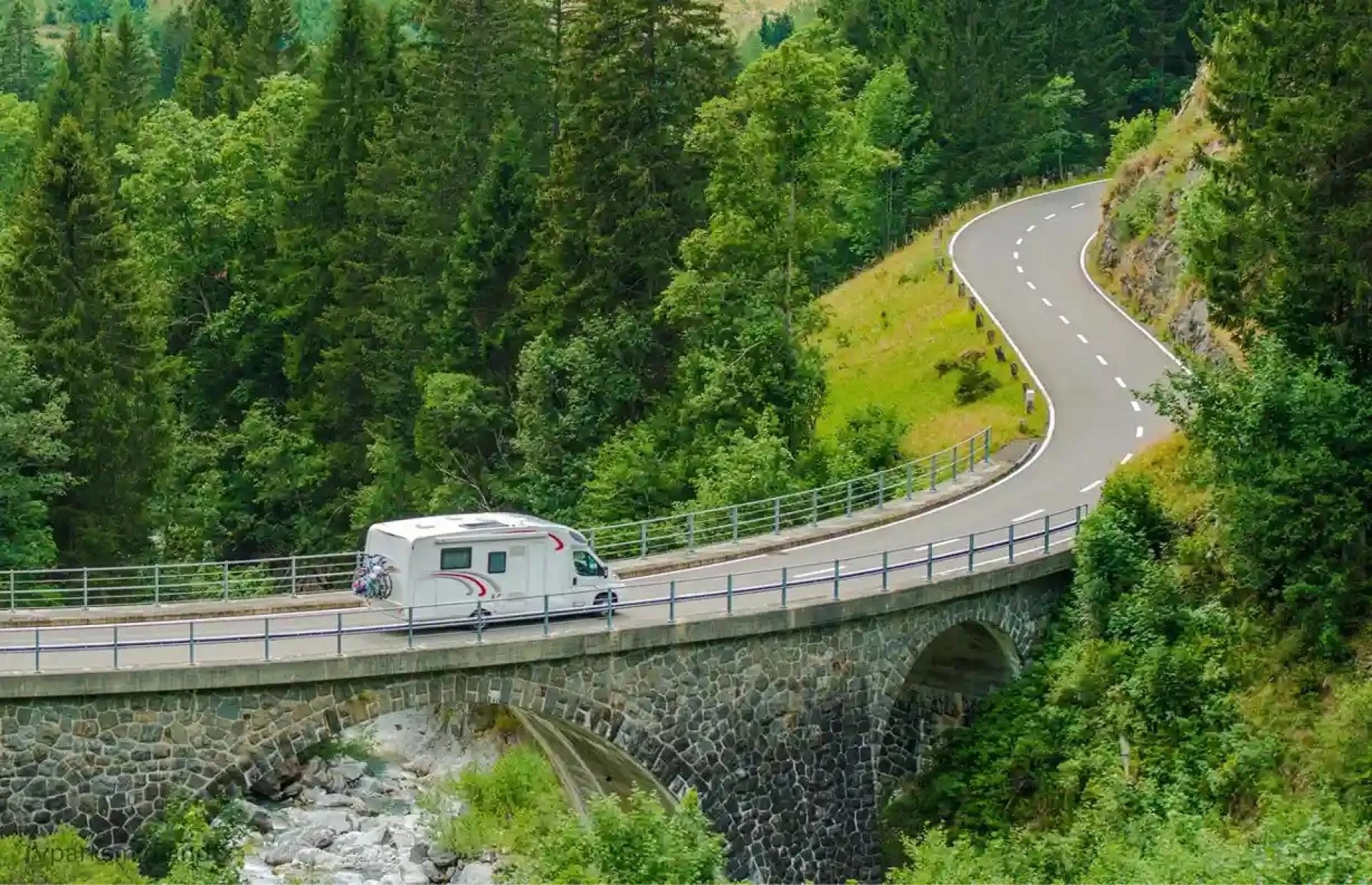 How to Plan an RV Trip for a Smooth Travel Experience