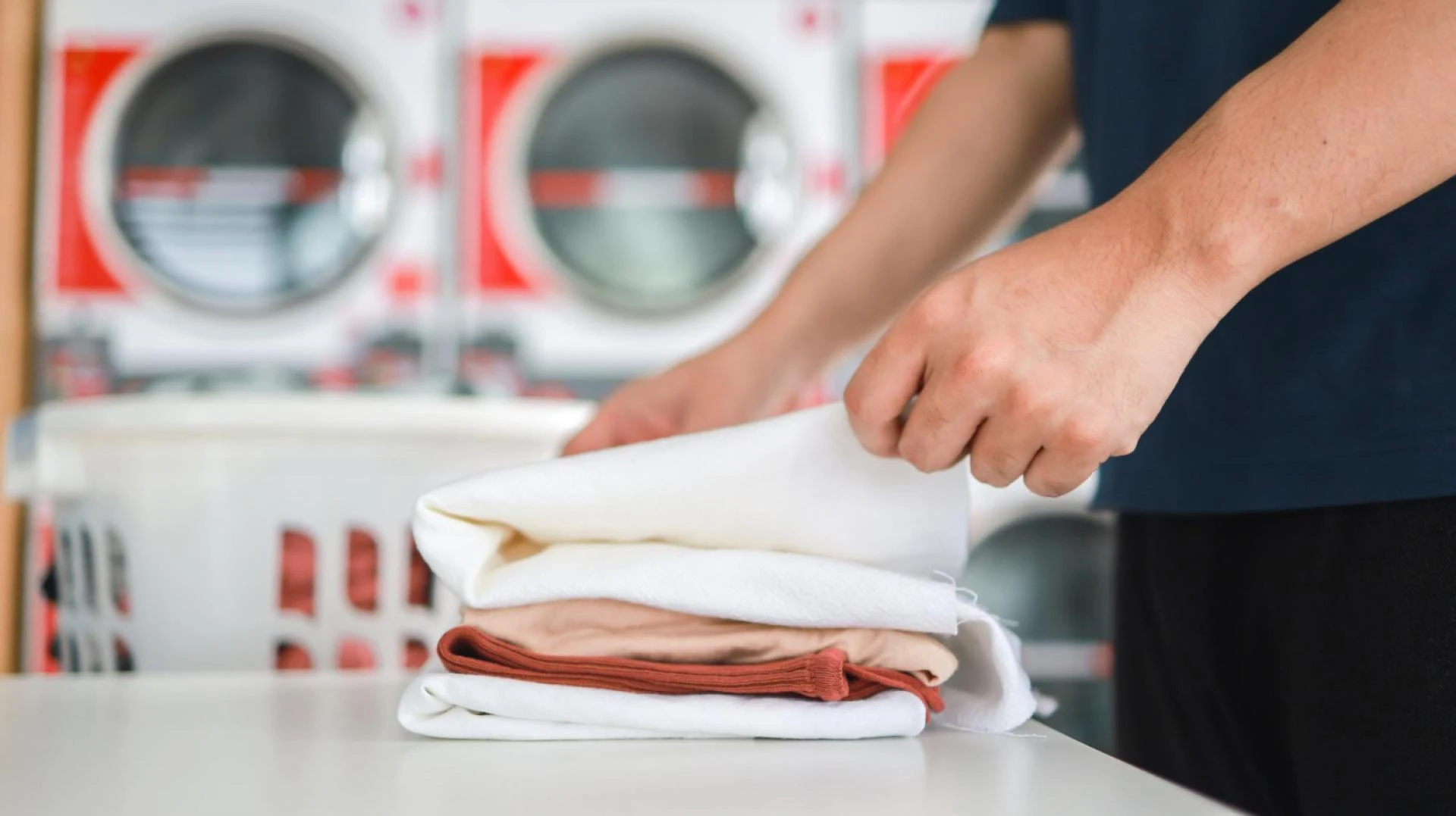 How Professional Laundry Service in Chicago Improves Operational Efficiency