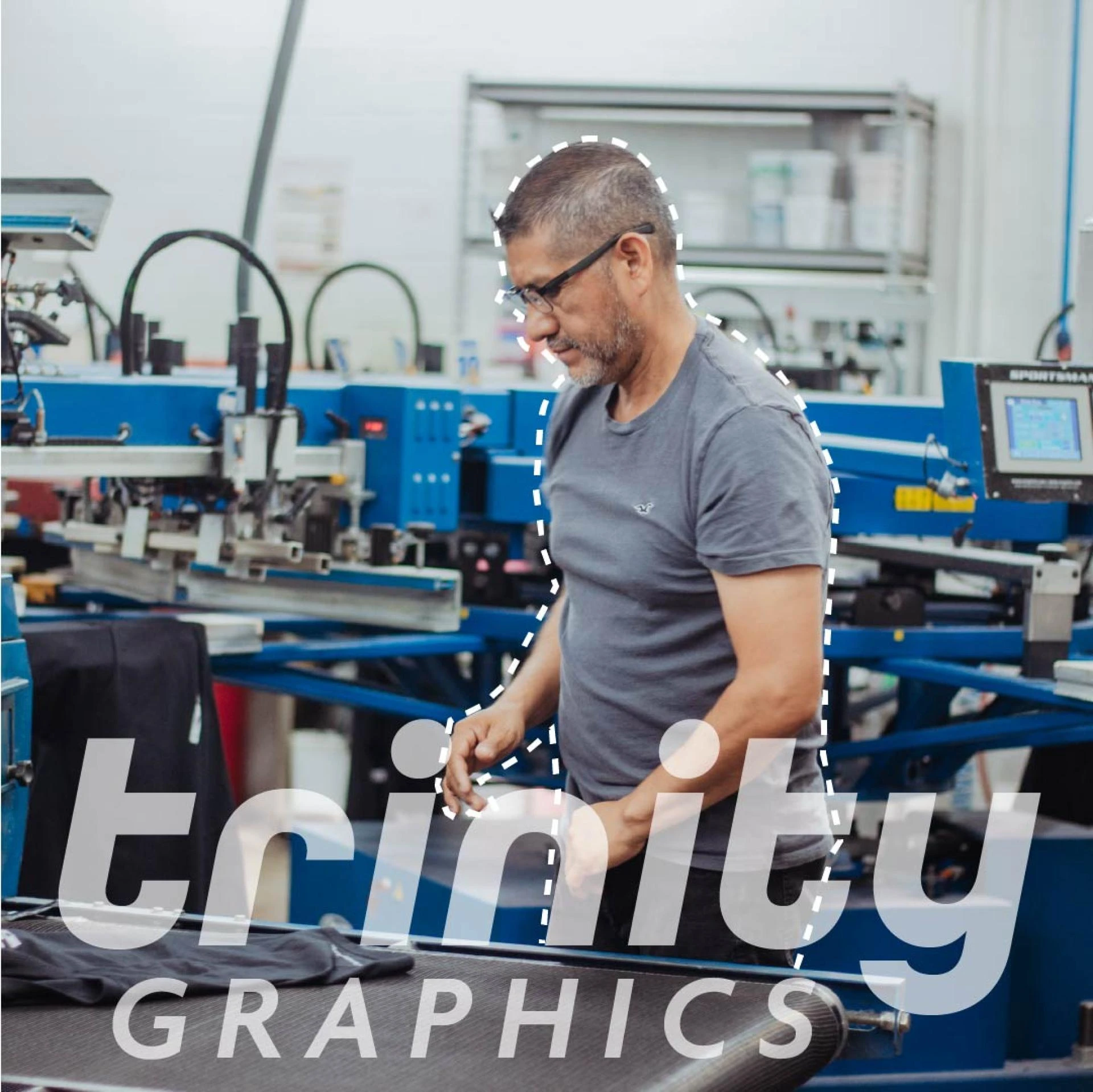 How Custom T-Shirts Help Businesses Build Brand Identity in St. Petersburg