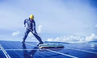 The Hidden Benefits of Solar Panel Cleaning Services for UK Homeowners