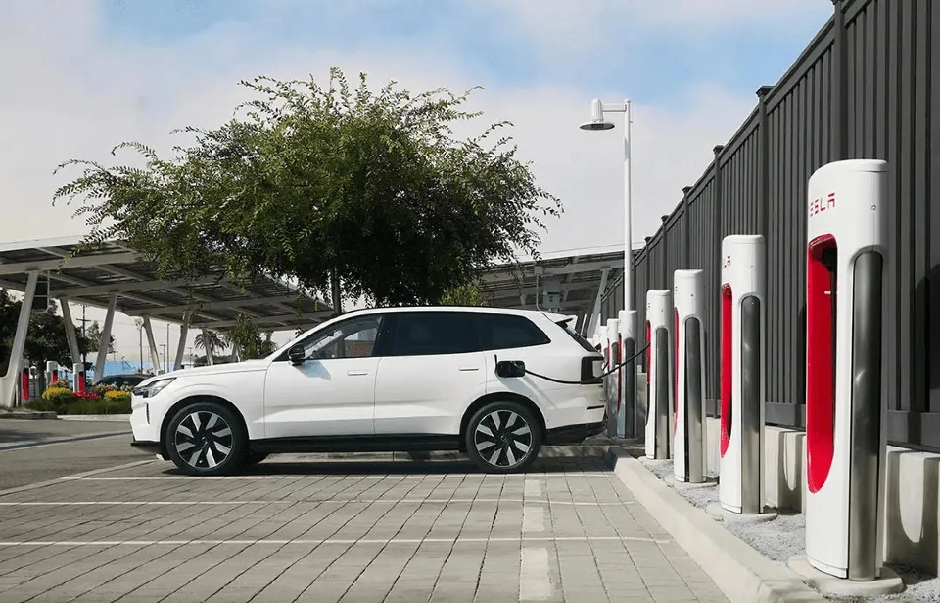 NACS: The Charging Standard Transforming North America’s EV Future
