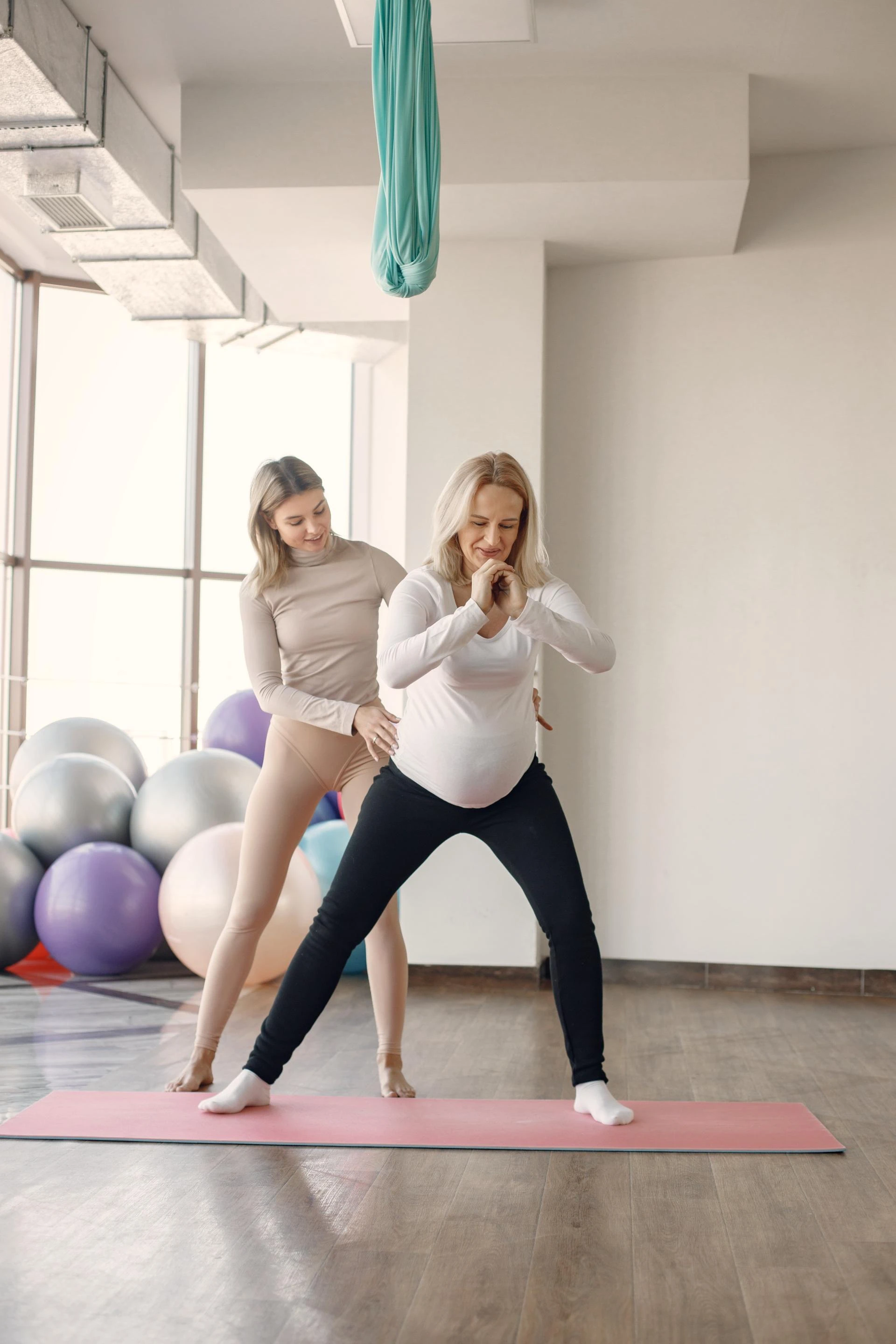 How I stayed strong during my pregnancy with in-home personal training
