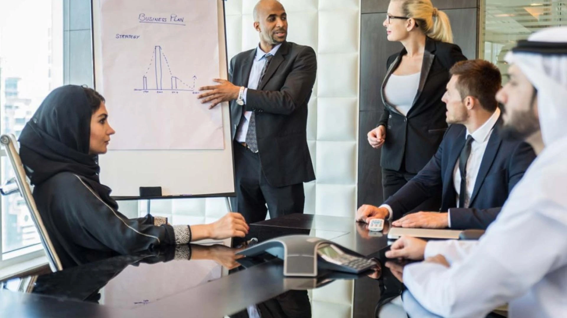 The Hidden Benefits of Hiring Business Setup Consultants in UAE for Your Startup