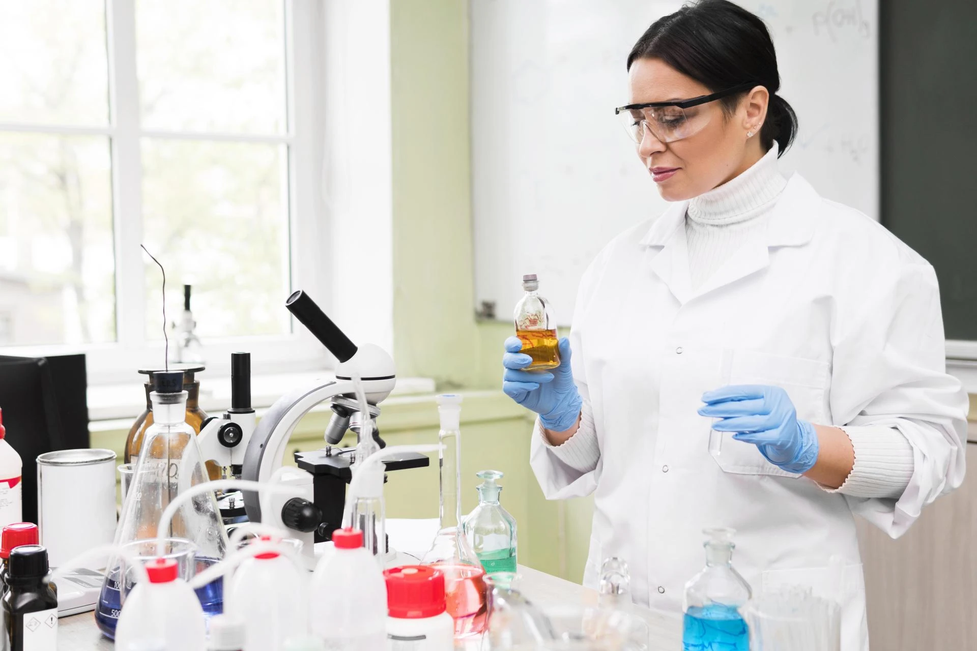 The Role of Chemical Testing Laboratories in Modern Manufacturing