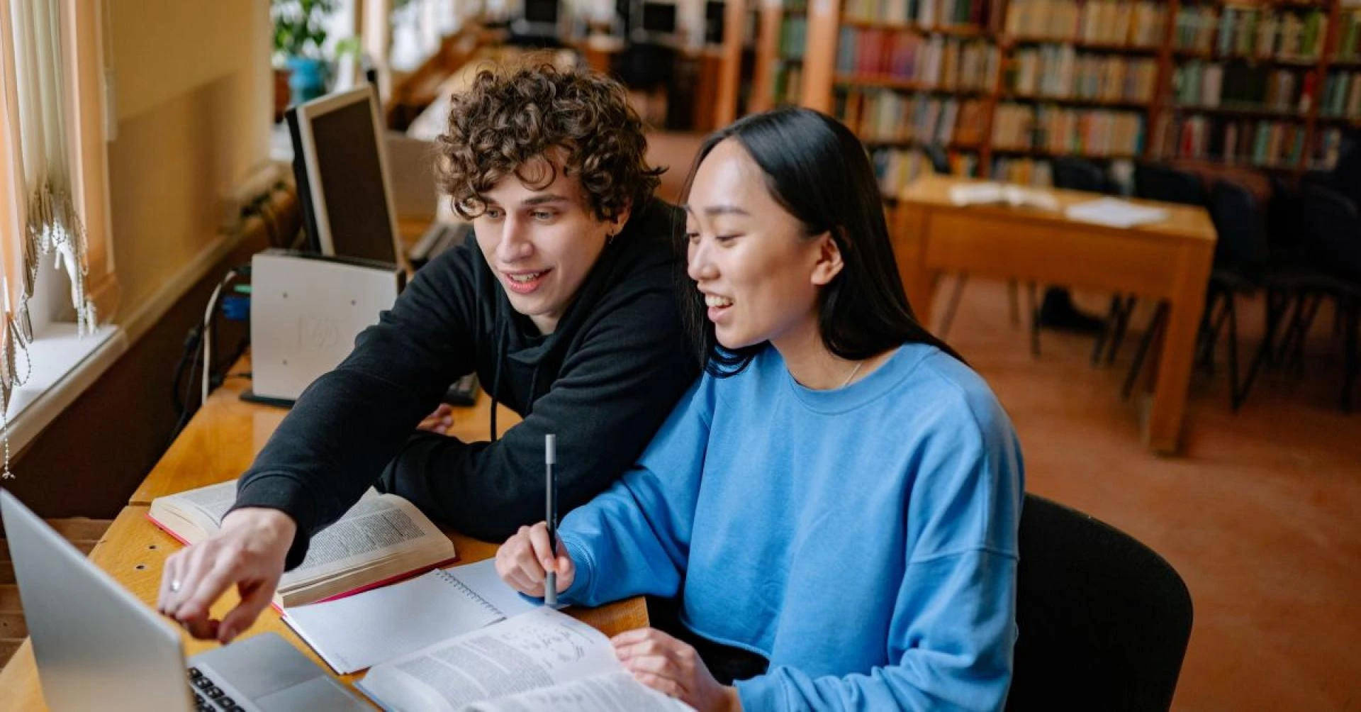 Top Skills You Gain with an MBA Human Resources Online from ChitkaraU Online