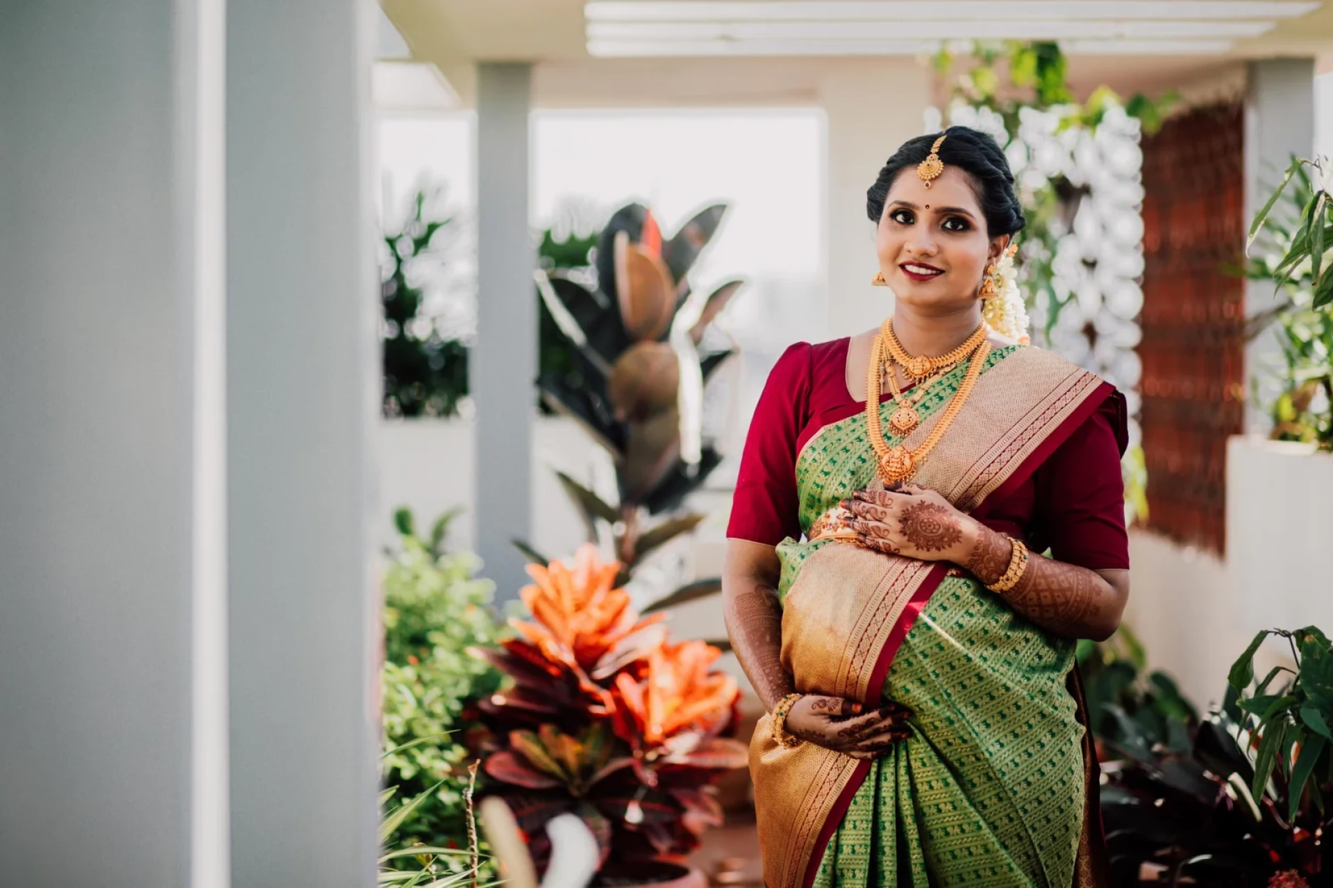The Big Debate: Candid vs. Traditional Photography
