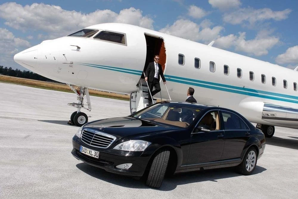 Premium Airport Chauffeur Service & Luxury Airport Transfer