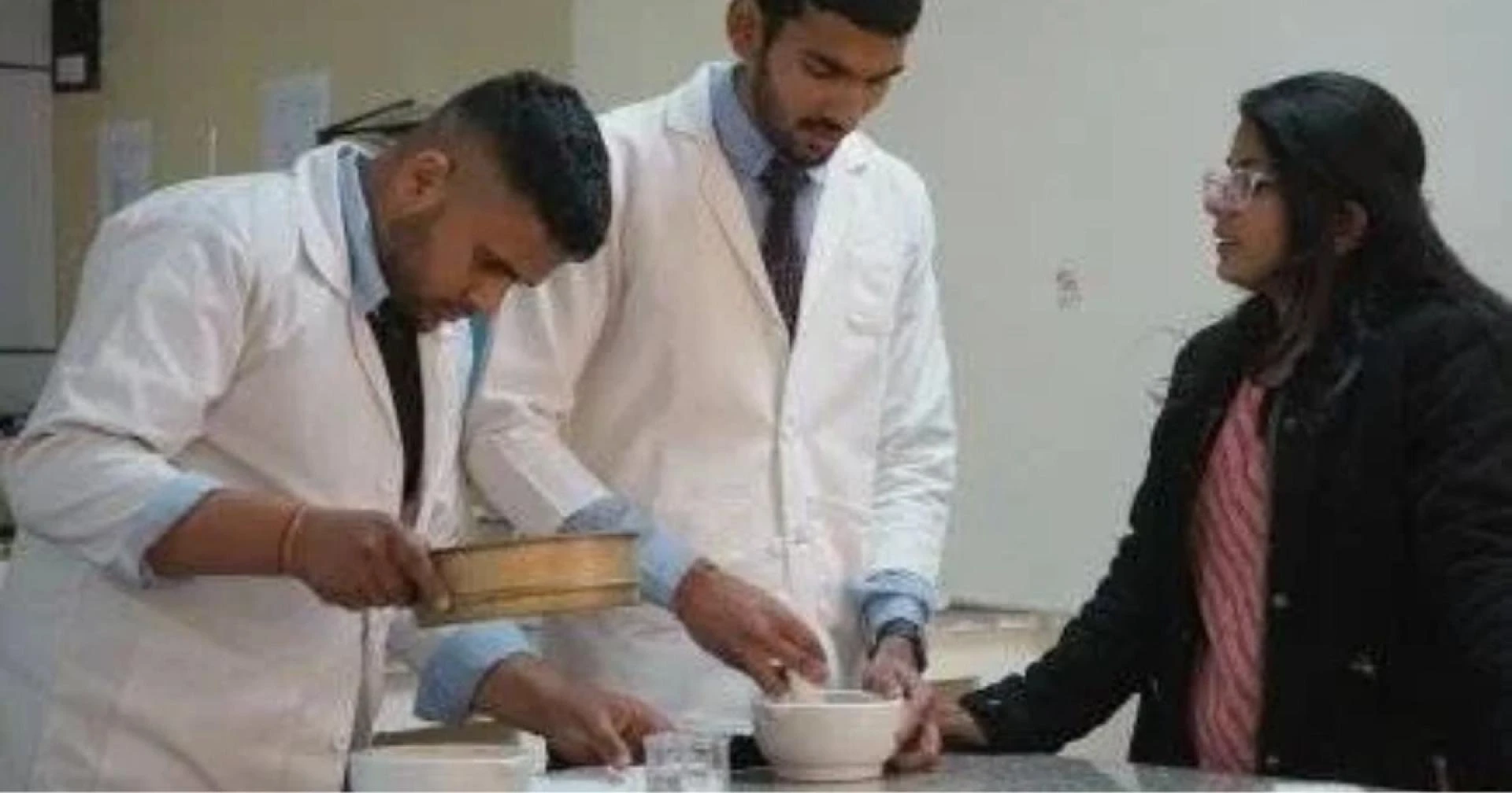 Skills You Learn During a D Pharma Course