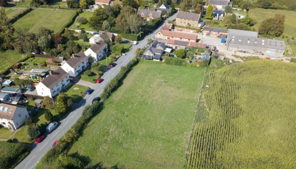 Buying Land in Berkshire Near Bracknell and Ascot: A Local Area Guide