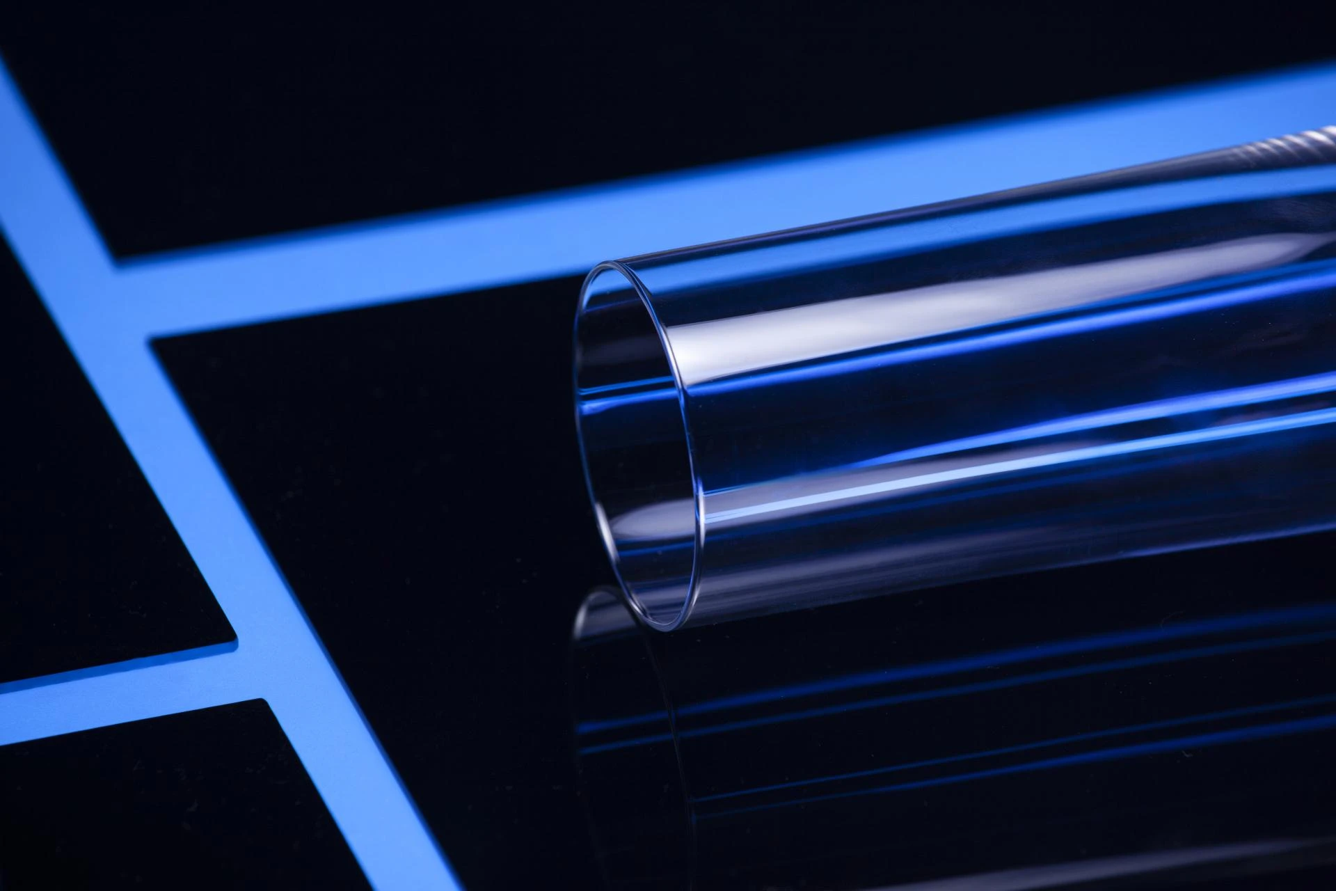 Reflective Traffic Signs and Road Safety Regulations in UAE