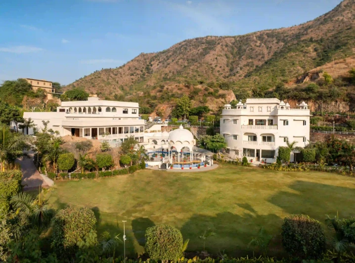 Why Sayaji Resorts & Spa Udaipur is Perfect for a Royal Destination Wedding in Udaipur