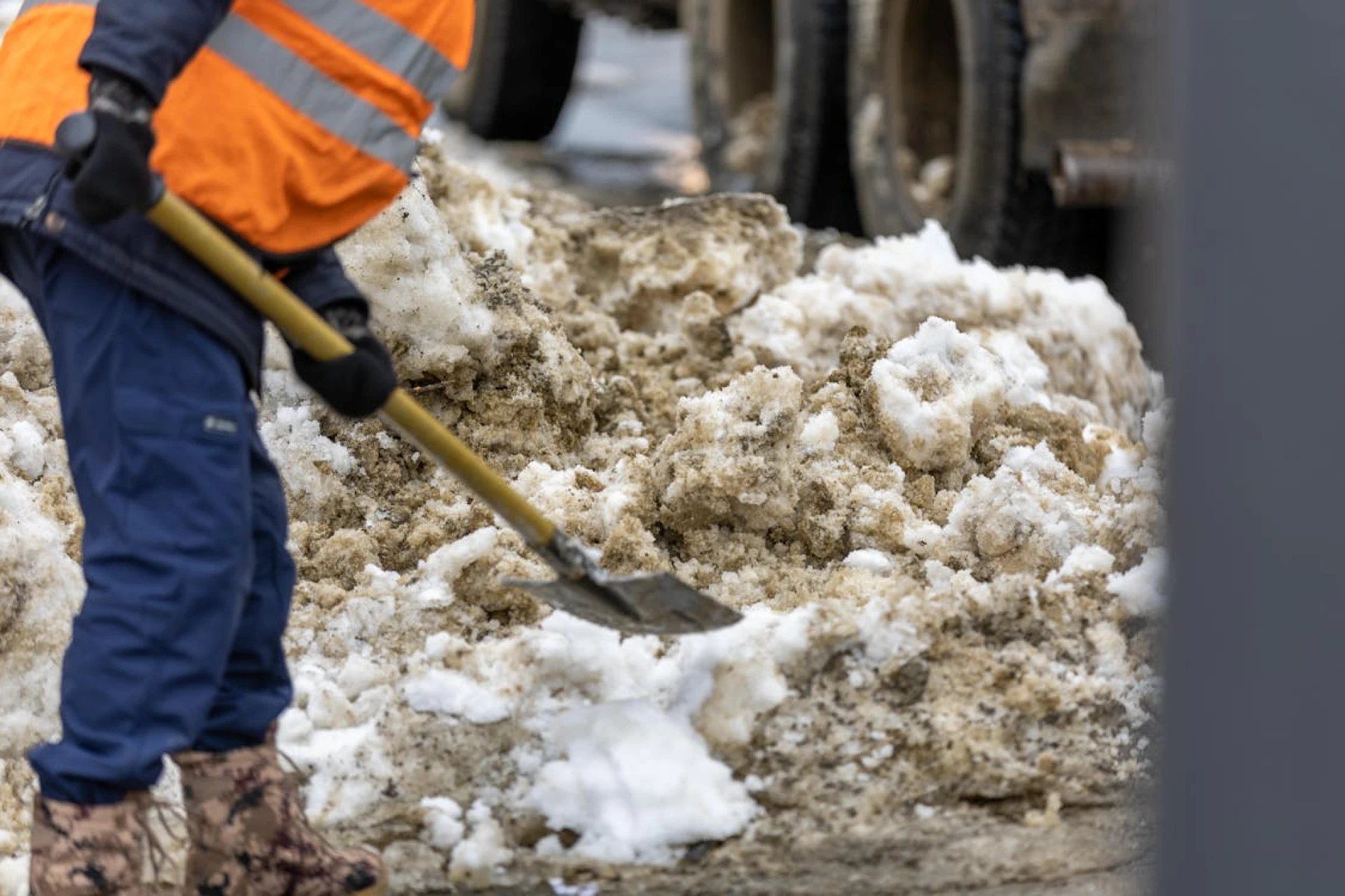 Maximizing ROI with Professional Winter Services: Snow Removal for Commercial Properties