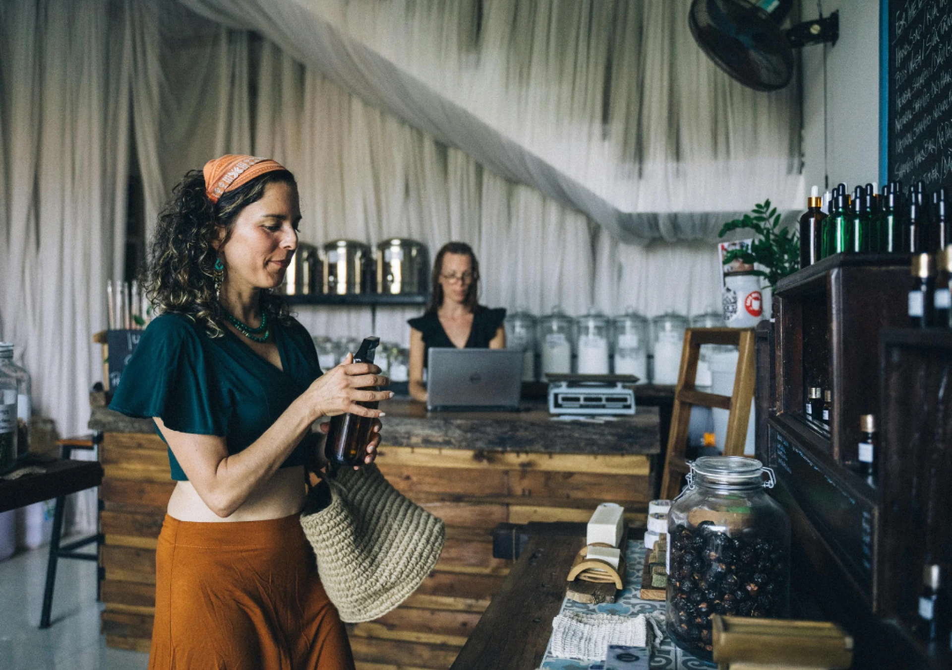 Fractured: A Curated Online Sustainable Marketplace for Eco Friendly Accessories and Ethical Beauty Products