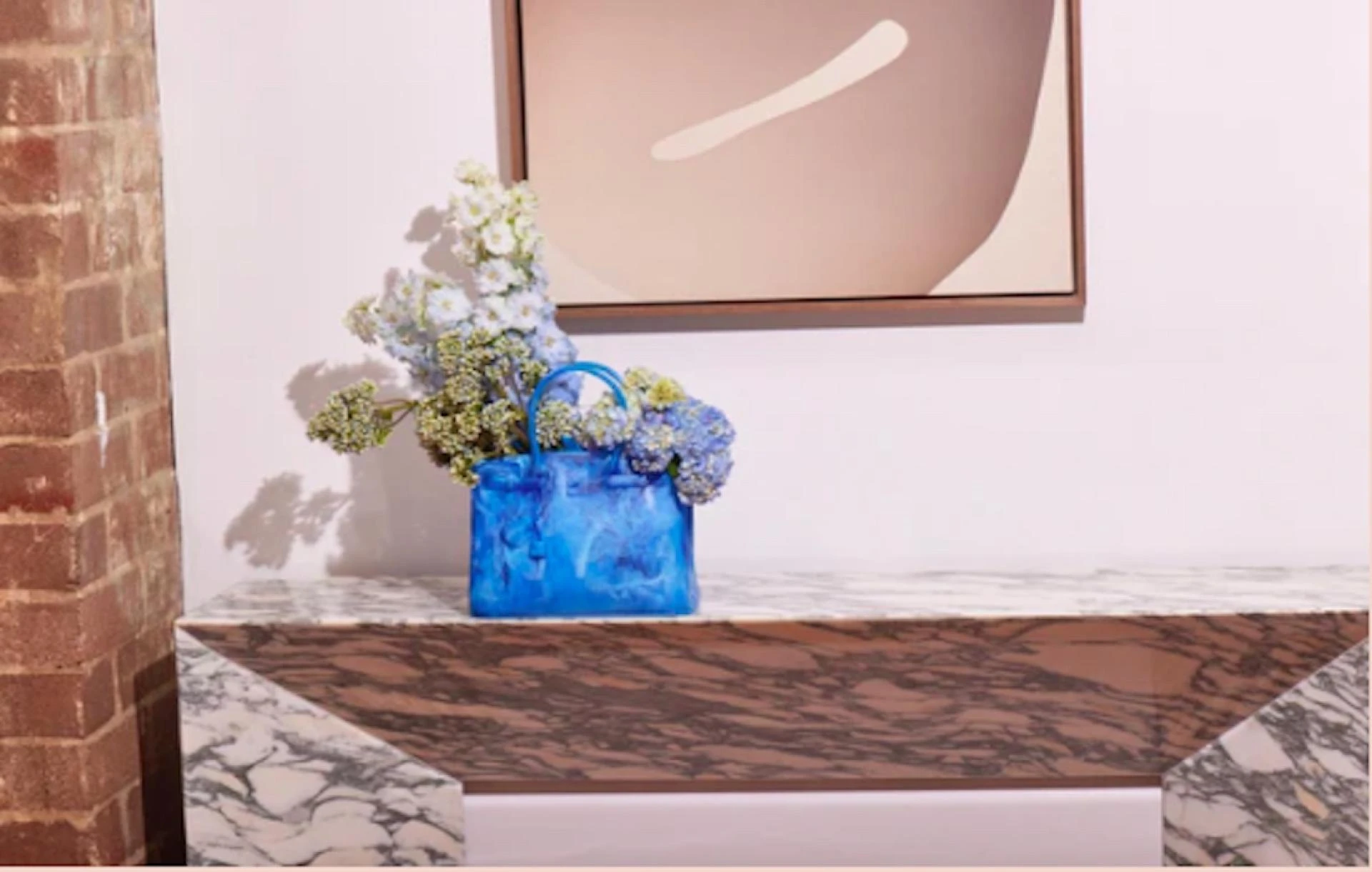 Stylish Decorative Vases Inspired by Fashion Trends