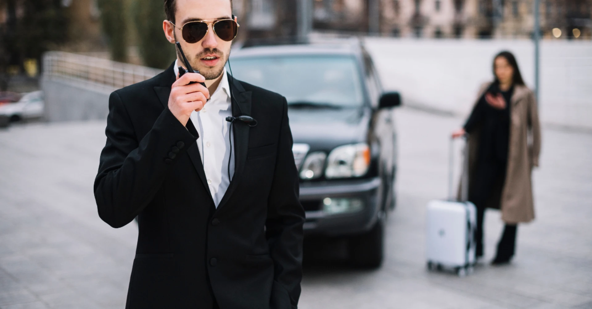 Luxury Airport Transfers vs Regular Taxis: What Sets Them Apart?