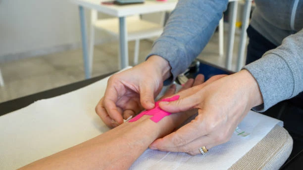 Gestion de la douleur transdermique : Pourquoi les fentanyl patch 12 sont populaires