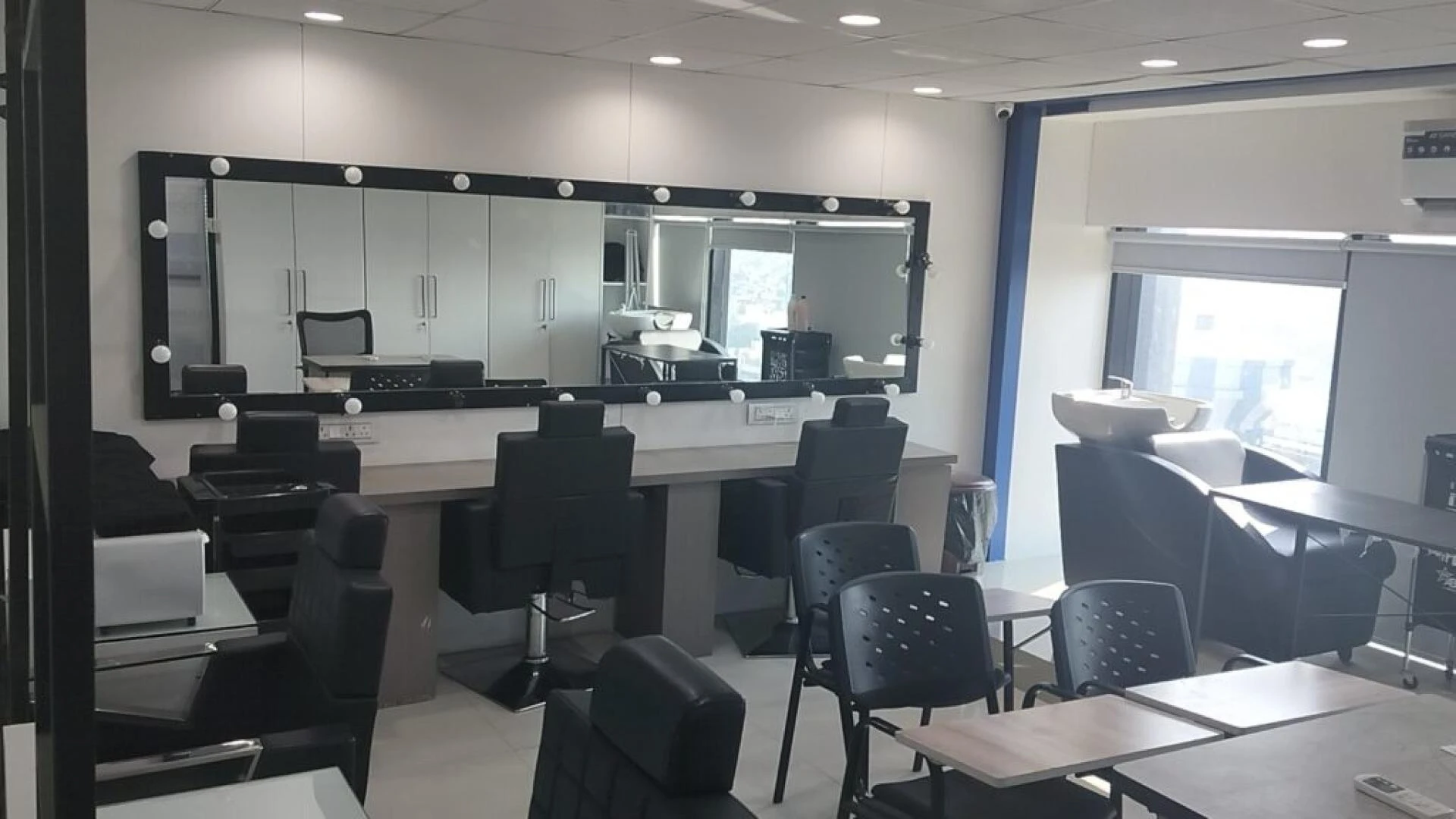 Why Choose a Beauty Course in Surat for Your Career