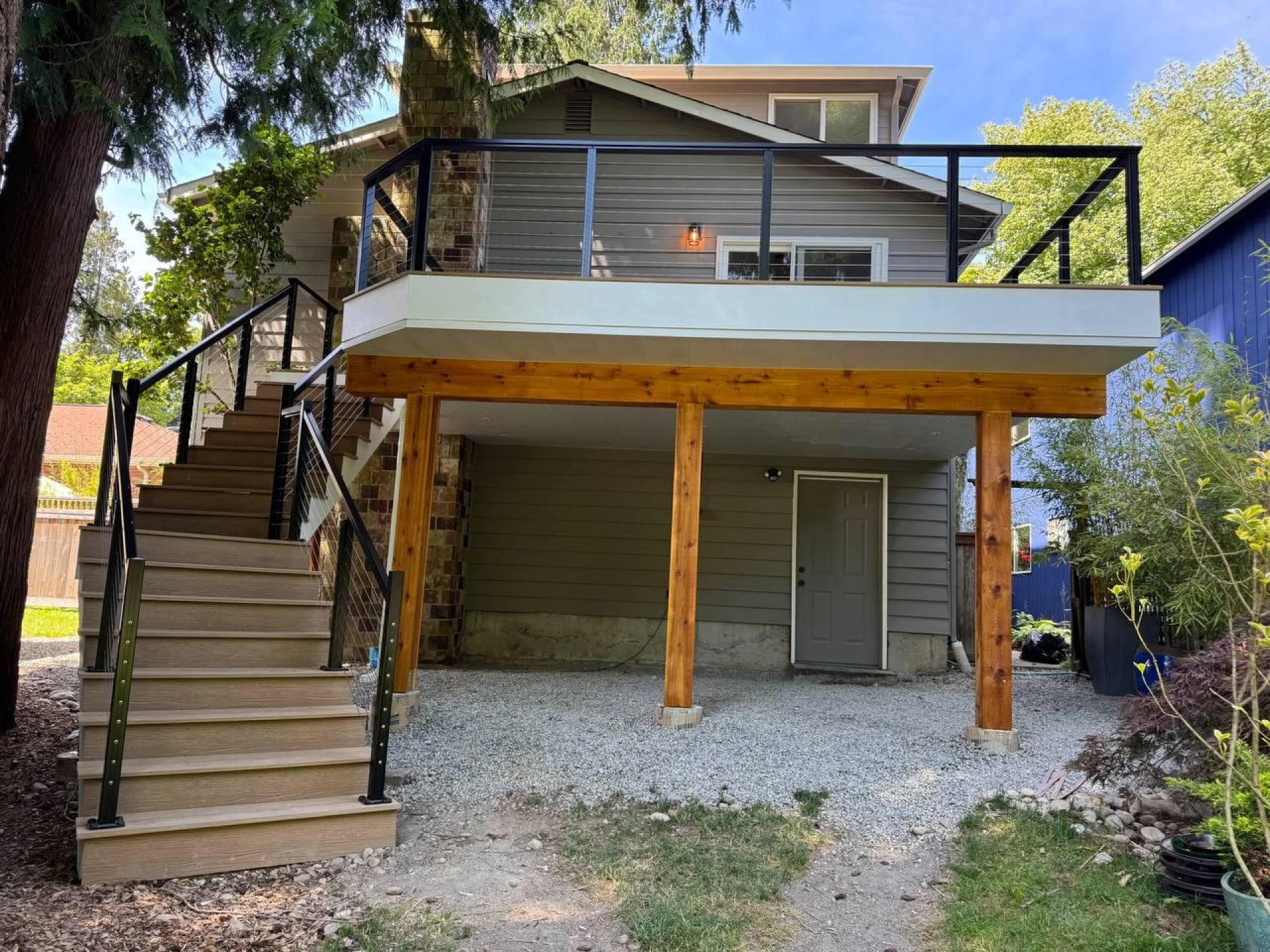 What Should Homeowners Expect During the Deck Building Process in Sammamish?