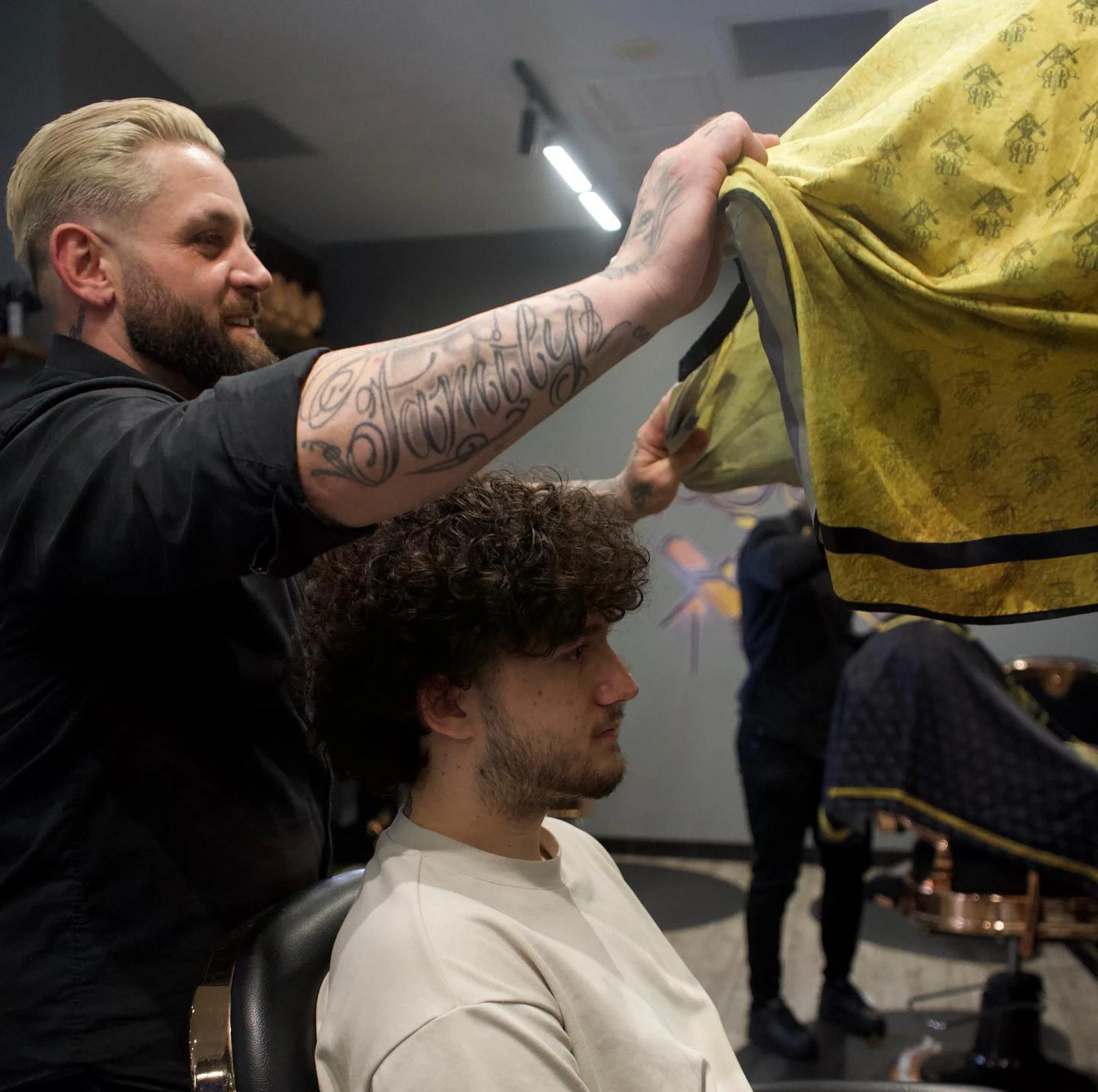 How Do You Find the Right Barber Surfers Paradise Locals Trust?