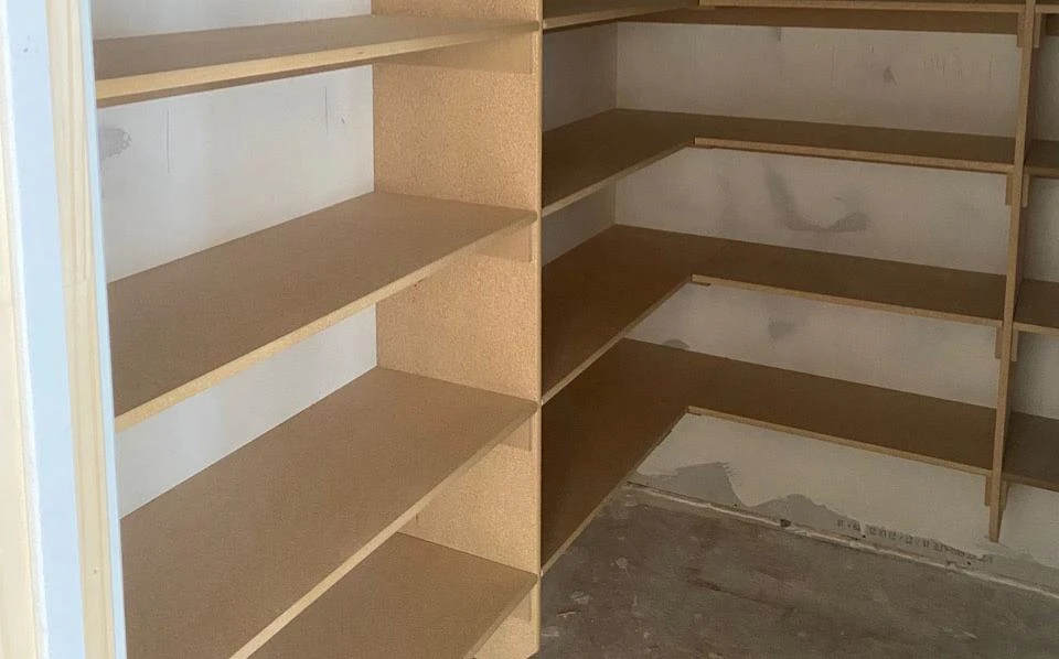 How Do You Hire a Built In Shelving Carpenter and Feel Sure About It?